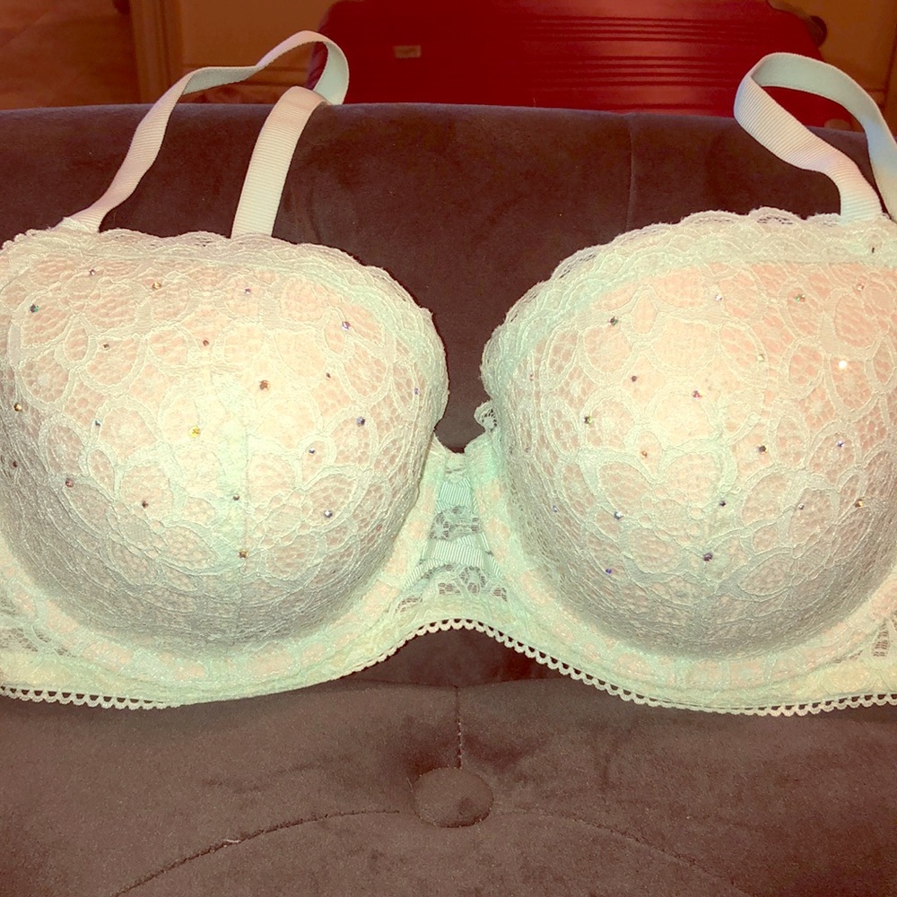 Victoria’s Secret mint bra
